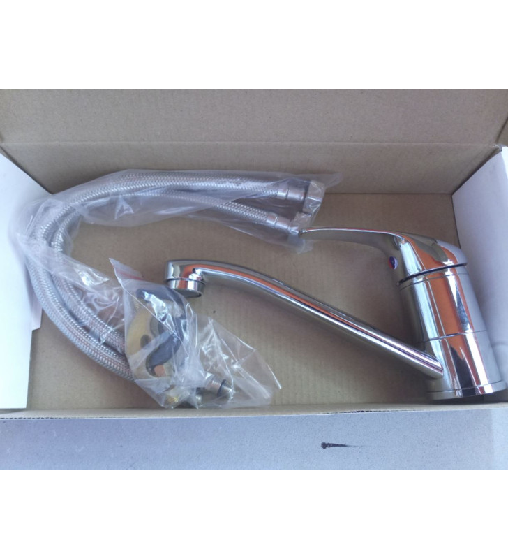 Single lever mixer spout 140 1/2" connections