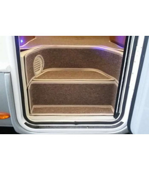 Alfombra para escalones, hecha a medida.