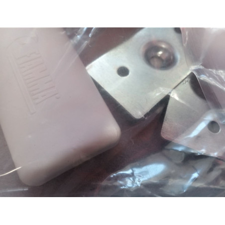 Kit aggancio inferiore SE FIAMMA/LAPA FIAMMA 98656031