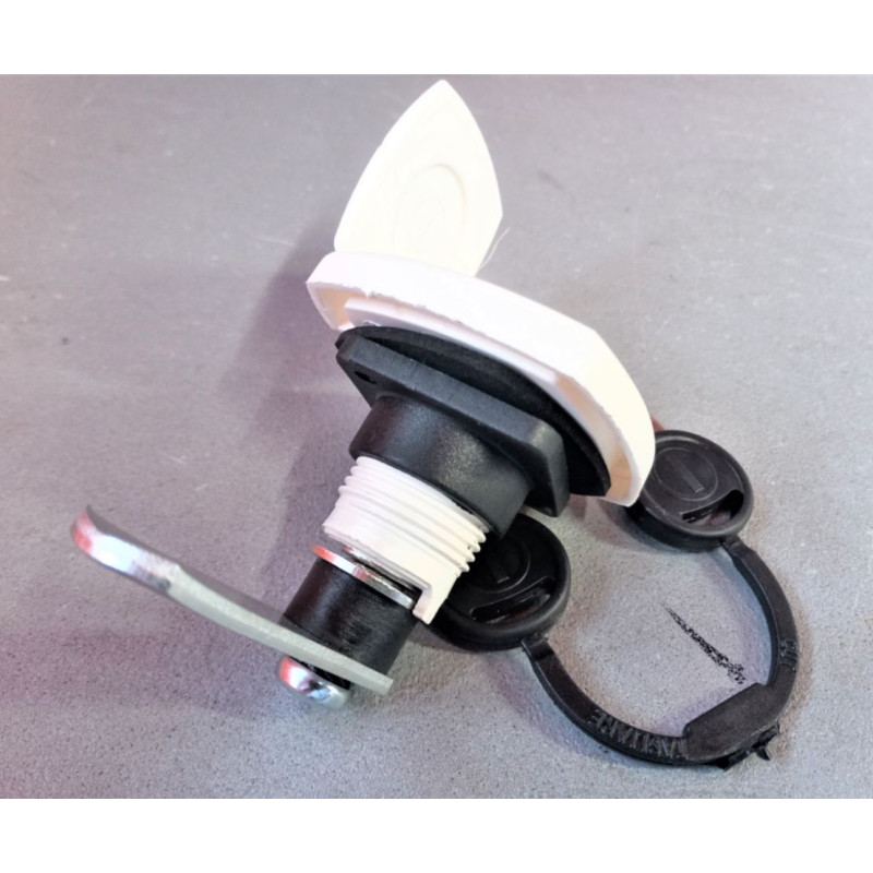 Serrat. Zadi white tailgate w / cover w / keys