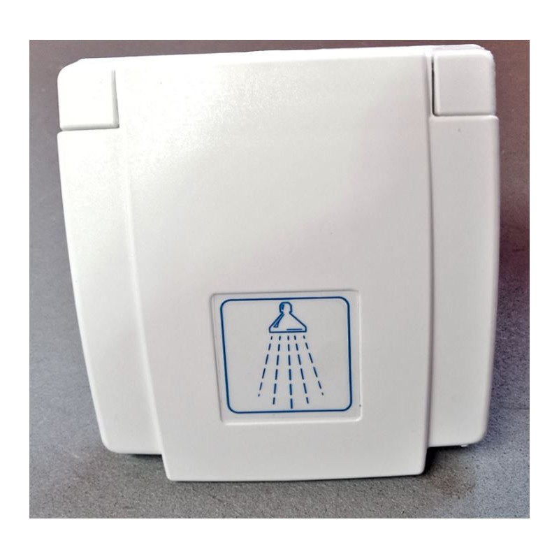 External water connection with hot/cold water...