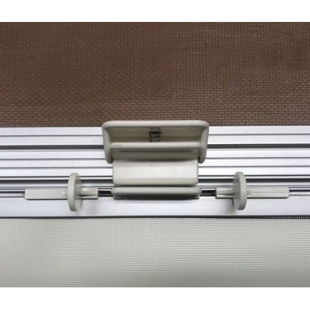 Mosquitera blackout tipo GM de 40 a 90 cm con marco