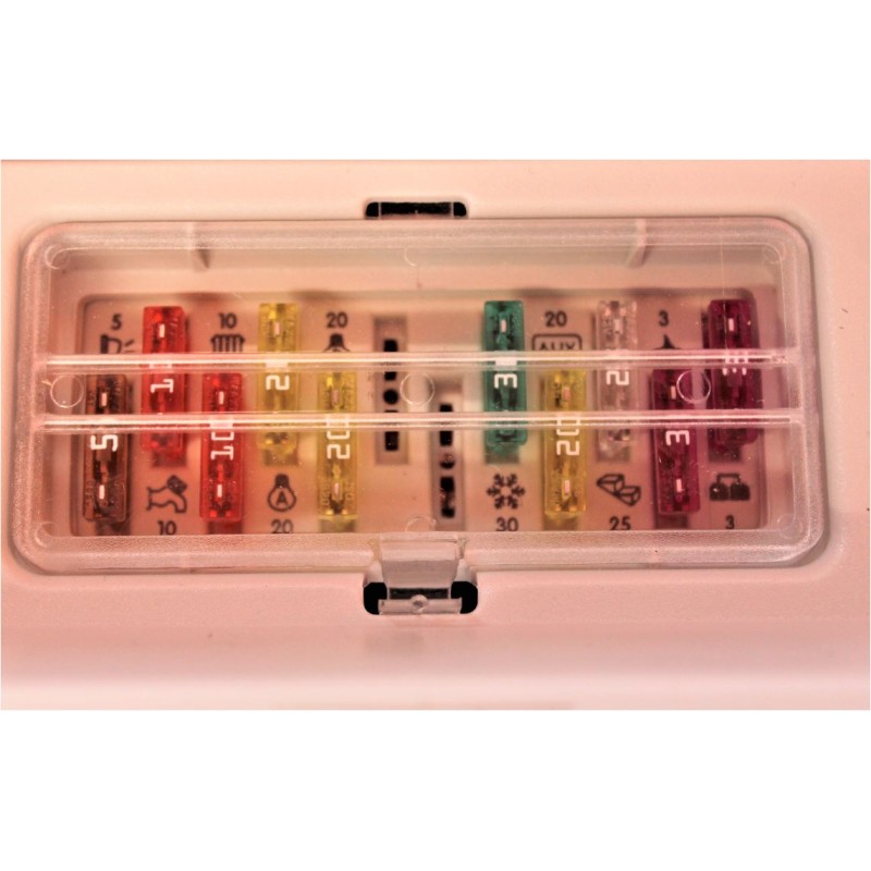 DS300-ST CBE 12V USER DISTRIBUTION PANEL WITH...