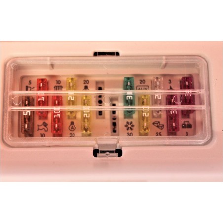 DS300-ST CBE PANEL DE DISTRIBUCIÓN DE USUARIO 12V CON FUSIBLES - 209000