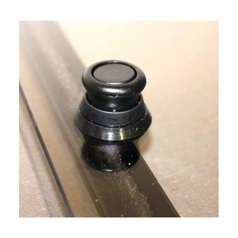 Schiebefenster mit schwarzem Aluminiumrahmen,...