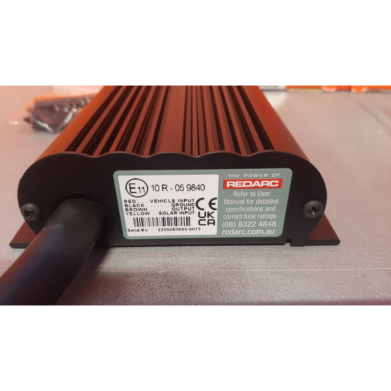 Cargador DC-DC Redarc BCDC1240D MPPT