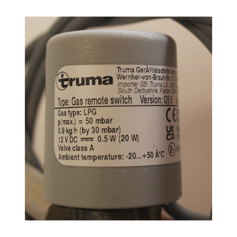 Gas closing solenoid valve for 8mm regulators