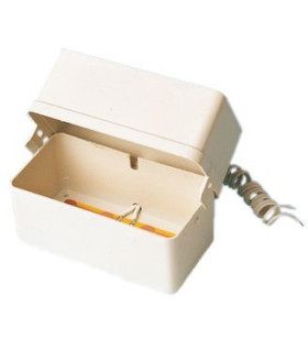 Battery box for immersion pumps